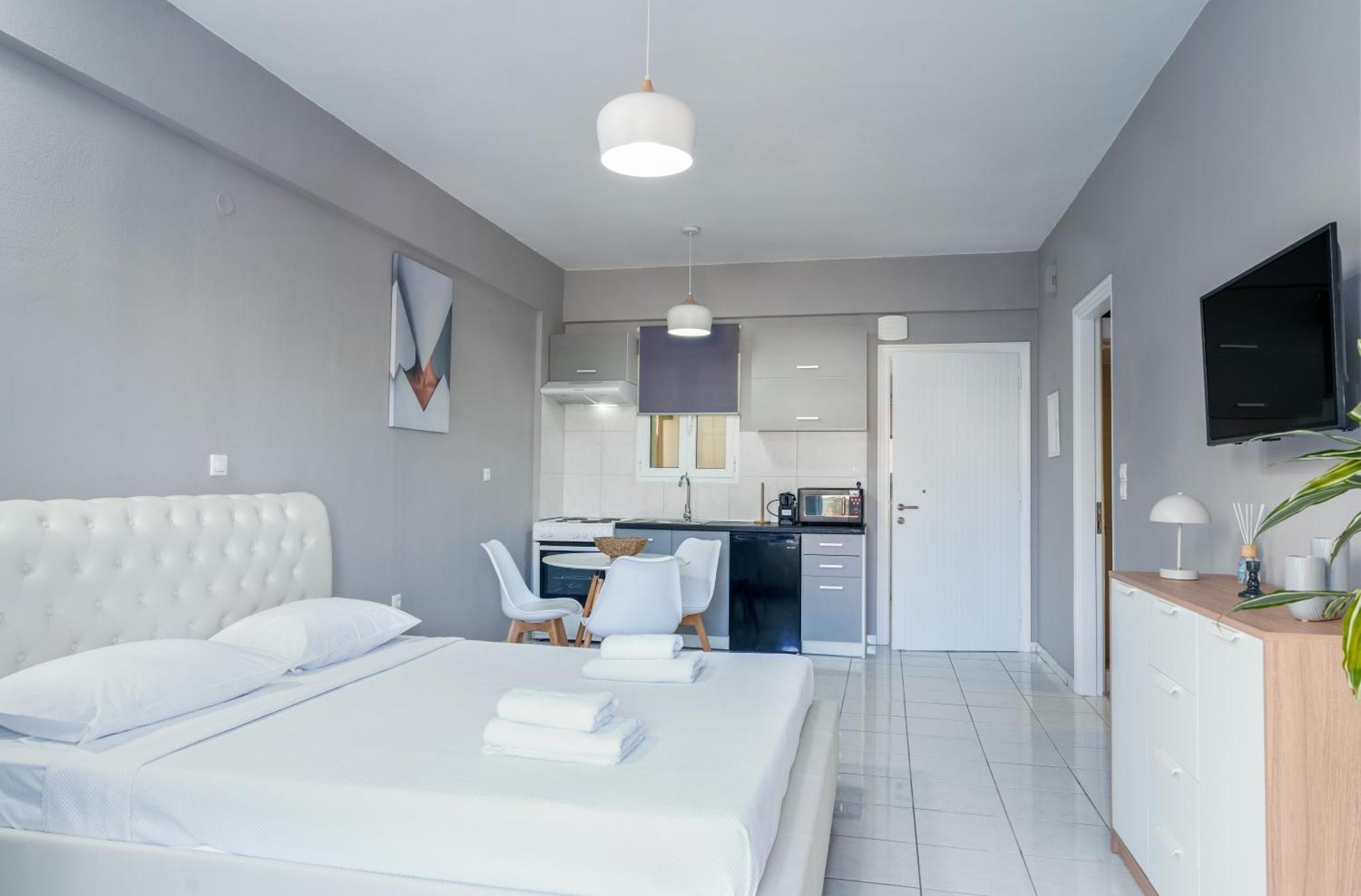 Casa Albastra Rooms & Suites Porto Heli Esterno foto